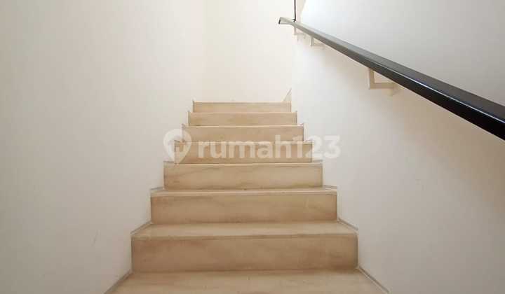 For Rent 2-Story House in Riviera At Puri with 4 Bedrooms Type 10 2