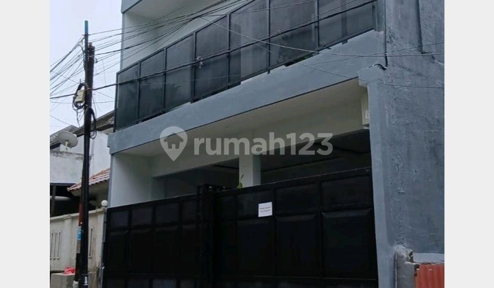 2-Story House Near GWK 2-Story House Near GWK