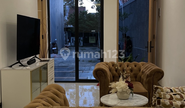 Dekat Toll Limo Depok, Siap Huni Rumah 2 Lantai Eksklusif 2