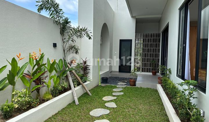 Santorini Style Villa 3Br with GWK View Near Melasti Beach