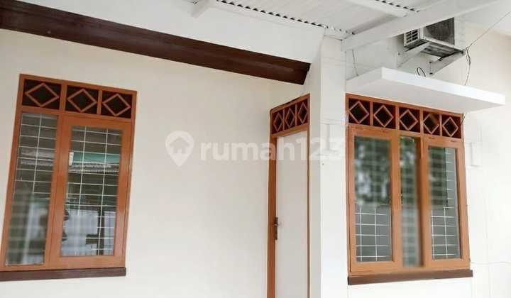 Strategic Ready-to-Occupy House in Nusa Loka BSD City, Tangerang, Banten 2
