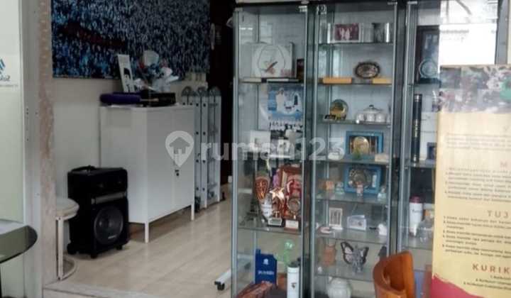 Strategic and Ready-to-Occupy House in Vila Dago Pamulang 2