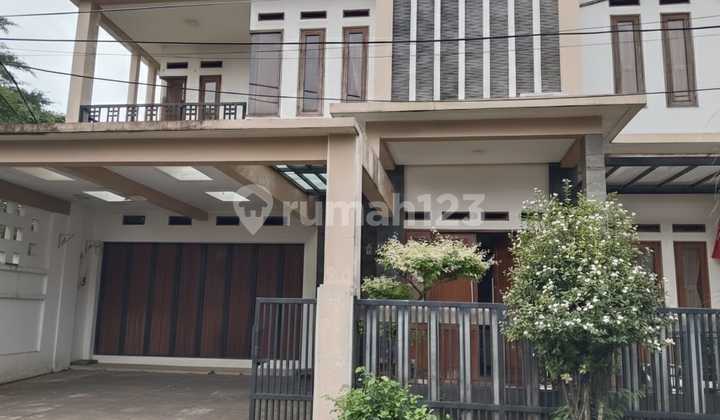 Rumah Mewah dan Strategis di Grand Serpong, Serua, Tangerang Selatan