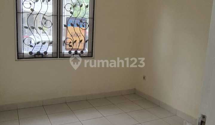 Disewakan Rumah Semi Furnished Fluorite Timur Gading Serpong 2