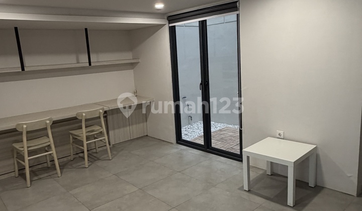 Dijual Rumah SHM Furnish Siap Huni Invesihaus Tabebuya BSD Tangerang 2