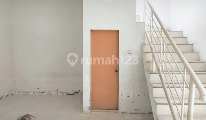 Rumah 2 Tingkat di Komplek Menteng Indah Medan Denai