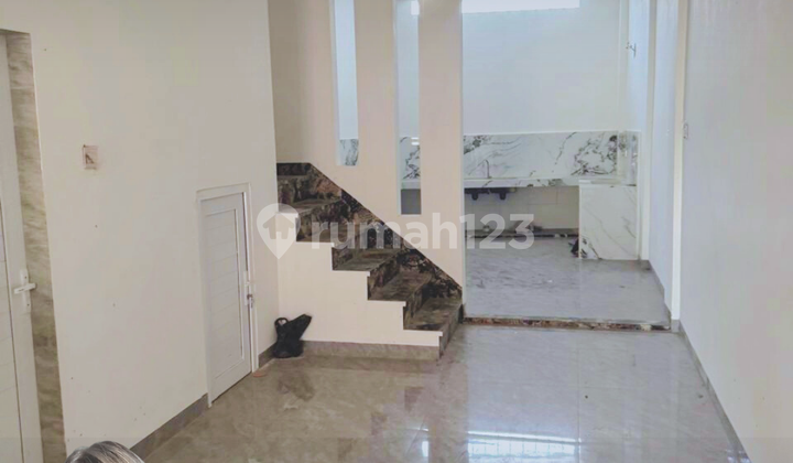 Nice House in Katamso Point Complex on Jl Brigjen Katamso Nice House in Katamso Point Complex on Jl Brigjen Katamso