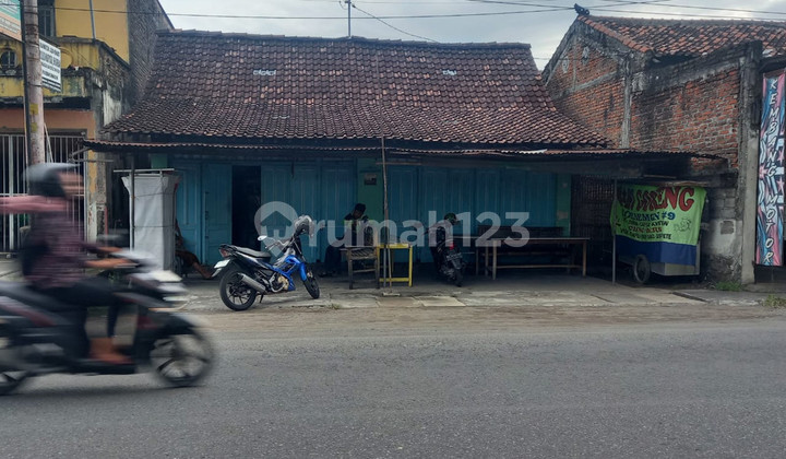 Dijual Cepat Tanah & Bangunan Komersial di Jl. Godean Km 6, Sidokarto, Godean, Sleman Dijual Cepat Tanah & Bangunan Komersial di Jl. Godean Km 6, Sidokarto, Godean, Sleman