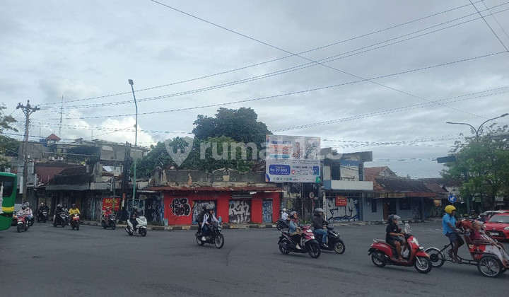 Tanah Hook Premium 1.074 Meter Persegi, Lokasi Strategis Dekat Malioboro & Kraton di Wirobrajan Kota Yogyakarta Tanah Hook Premium 1.074 Meter Persegi, Lokasi Strategis Dekat Malioboro & Kraton di Wirobrajan Kota Yogyakarta