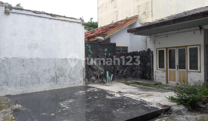 For Rent Strategic Shophouse Suitable for Business & Investment, Cokrodiningratan, Jetis, Yogyakarta 2