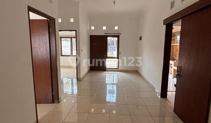 Rumah Open Space di Lingkungan yang Tentram, Aman, Bebas Banjir.