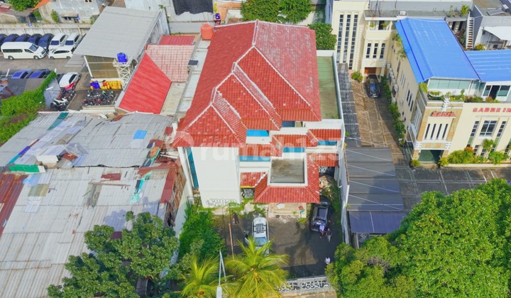 Siap Huni, Ruang-Usaha, di Jual,3 Lantai, HGB, Paling Dicari Siap Huni, Ruang-Usaha, di Jual,3 Lantai, HGB, Paling Dicari