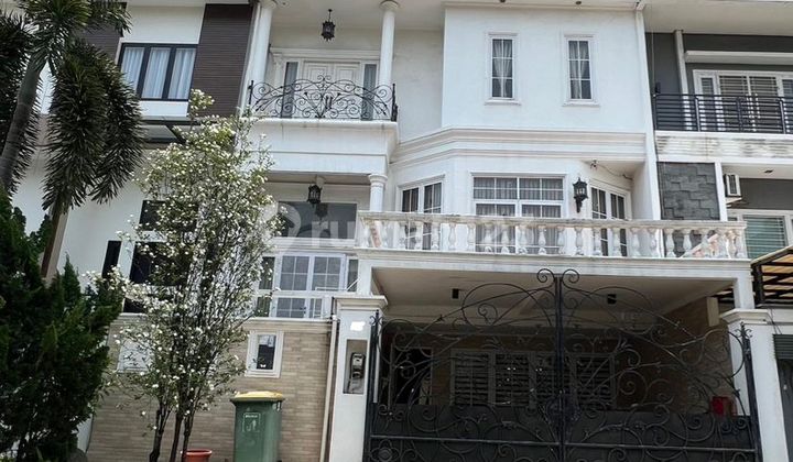 Dijual Cepat Rumah Bagus Rapih Mayang Permai Pik1