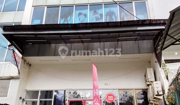 Quick Sale: Cheap & Good 5.5 LT Shop House in Pluit