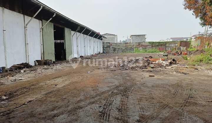 For Sale Fast! Warehouse/Workshop with SHM in Kapuk