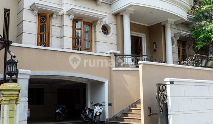 Dijual Rumah 3,5 Lantai di Cempaka Putih Jakarta Pusat (Nb)