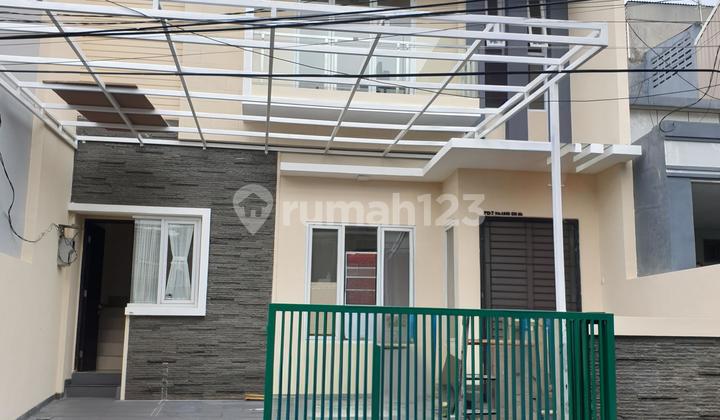For Sale Good House Ready to Occupancy 2 Floors in Kelapa Gading Nias