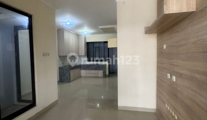Rumah Disewakan di Casajardin Ada Kitchen Set, Siap Huni Lt. 90M2 (6X15) 2
