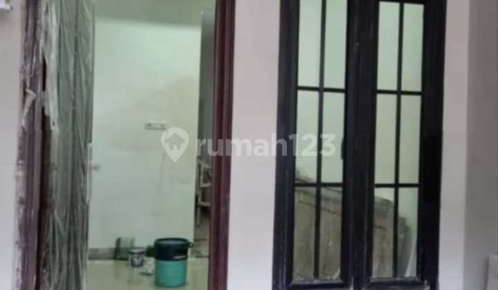 Frans Cen-Rumah Dijual di Tanjung Duren.jln 1 Mobil.baru.murah.cocok Utk Mobil Kecil Seperti Wuling Kecil.jarang Ada.bagus Wow LT: 39 M2 ( 2,6 X 15 ) 2