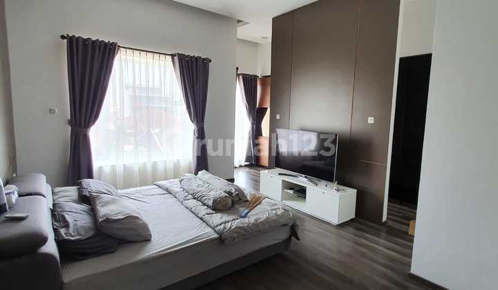 Dijual Rumah di Duri Kepa.murah .Jln 3 Mbl Lega..Jarang Ada.lokasi Bebas Banjir Luas Tanah 6X21 /3,5 LT