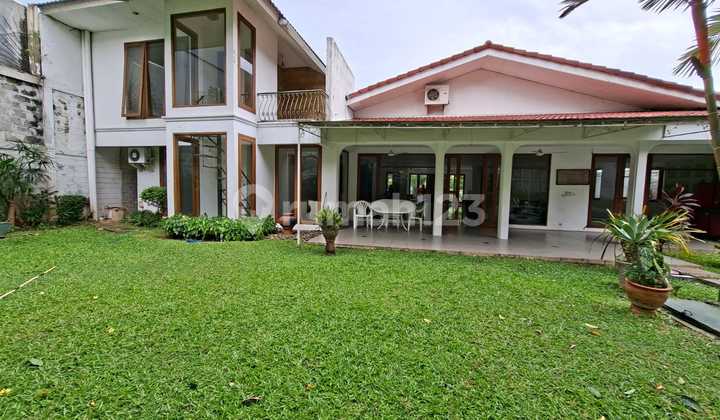 Frans Cen - Cheap House for Sale in Kemang. Rare Find..Cheap, Rarely Available. Mrs. Reduced Price to 28M, Land Area 1130 M2 Frans Cen - Cheap House for Sale in Kemang. Rare Find..Cheap, Rarely Available. Mrs. Reduced Price to 28M, Land Area 1130 M2
