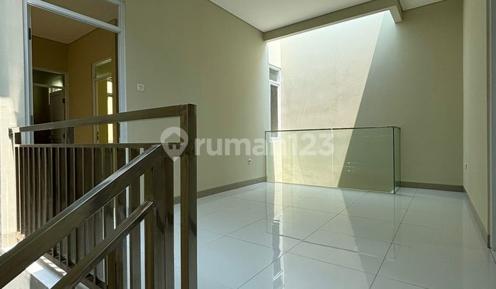 Rumah Dijual di Taman Ratu - Brand New.jarang Ada LT. 122M2 (7,2X17m) 2