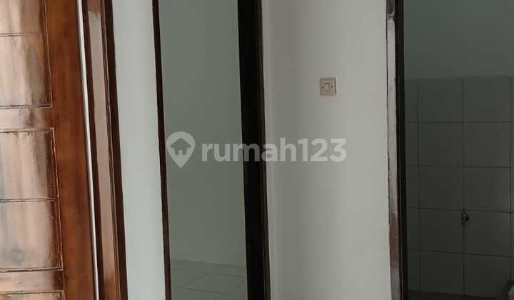Rumah Siap Huni Pinggir Jalan Diskon 26 Juta Bonus Kitchen Set