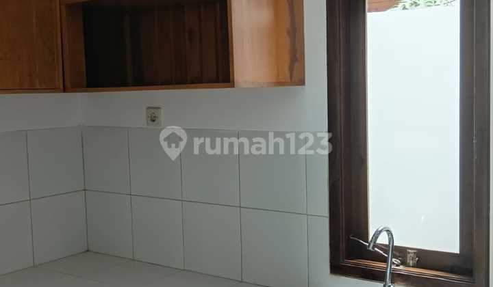 Rumah Pinggir Jalan Desa Bonus Kanopi dan Kitchen Set Daerah Cileunyi 2