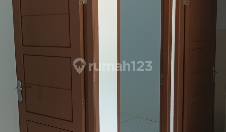 Rumah Scandinavian Siap Huni Pinggir Jalan Dekat Tol Cileunyi 2