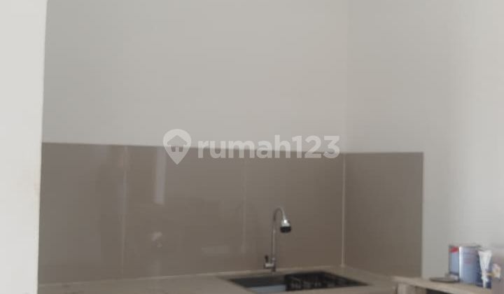 Rumah 2 Lantai Lokasi Strategis Sertifikat SHM dan Banyak Promo Rumah 2 Lantai Lokasi Strategis Sertifikat SHM dan Banyak Promo