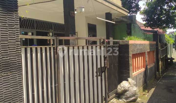 For Sale Fast. Ready-to-Occupy SHM House in Jagakarsa House