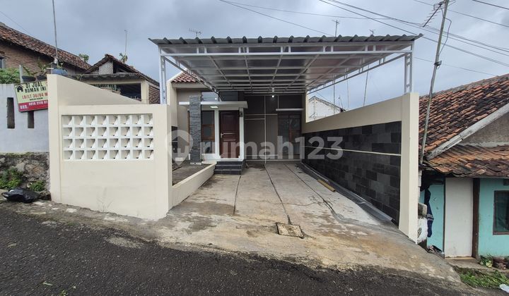 Roadside House, Good Flood-Free, Bonus Canopy with Discount