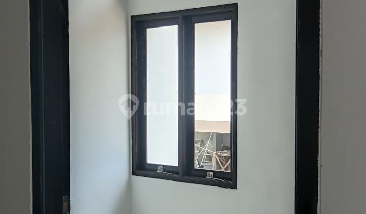 Elegant Minimalist House, Near Tourist Attractions and Schools, Cileunyi