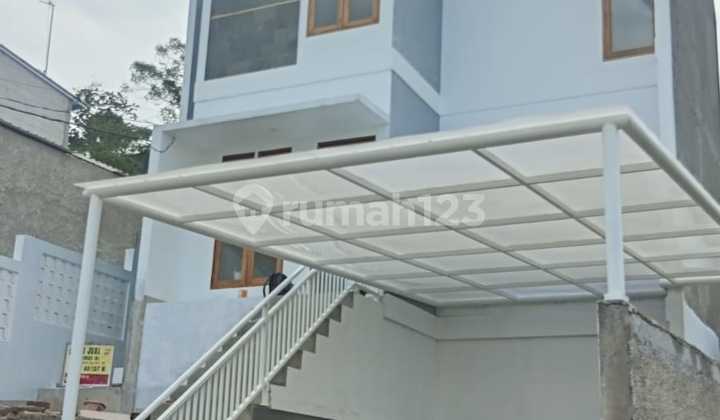 Rumah 2 Lantai Dekat Tol, Mall Sekolah, Wisata, Bebas Banjir