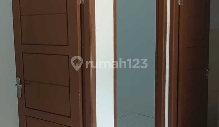 Rumah Pinggir Jalan Lokasi Strategis Daerah Cileunyi 2