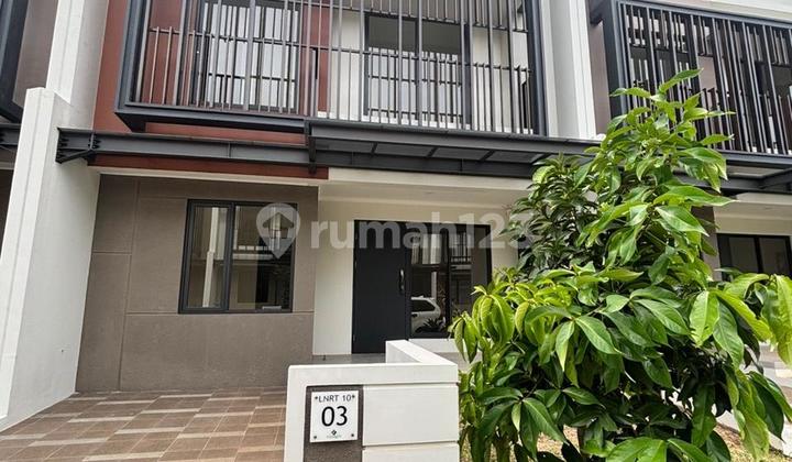 Rumah Ekslusif 3 Lantai Kawasan Premium Gading Serpong