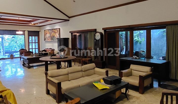 Rumah Mewah Selangkah ke Tol Jorr di Graha Baru Pesanggrahan