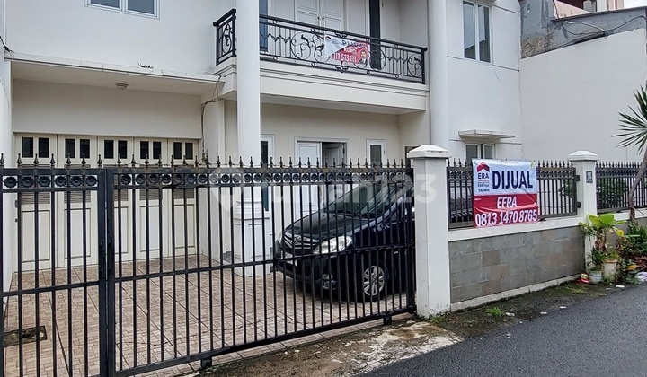 Rumah 2 Lantai di Tebet Lokasi Strategis Cocok untuk Kos2an Rumah 2 Lantai di Tebet Lokasi Strategis Cocok untuk Kos2an