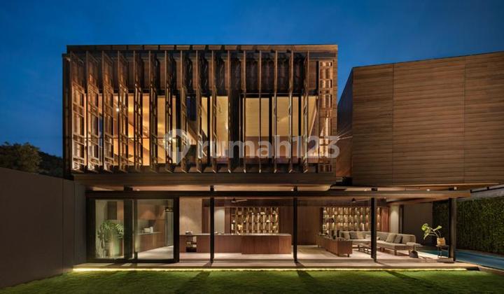 Rumah Kayu Mewah di Rancamaya dengan View Terbaik dan Udara Sejuk 2