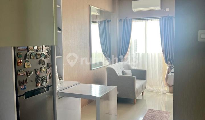 Fully furnished house with Lake Kelapa Dua Karawaci view. 2