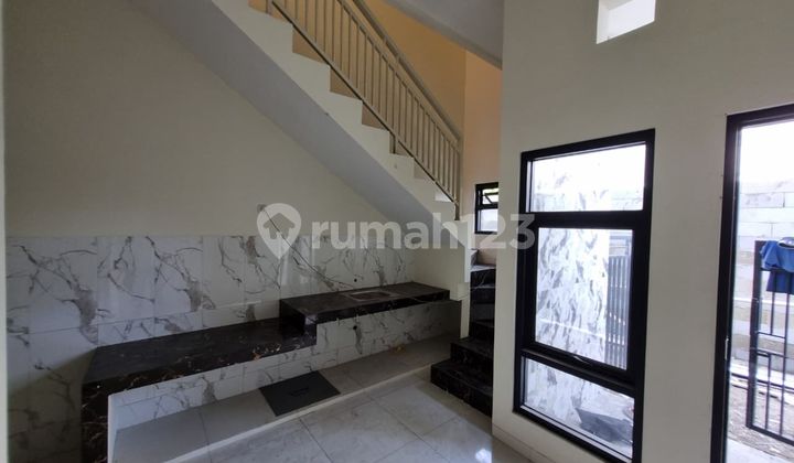 FOR RENT NEW 2-STORY HOUSE BRAND NEW EAST SURABAYA AREA KENJERAN NO CARPORT FOR RENT NEW 2-STORY HOUSE BRAND NEW EAST SURABAYA AREA KENJERAN NO CARPORT