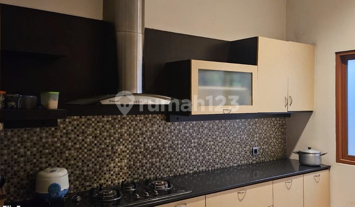 2-Story Residence Near Schools and Mall Living Word