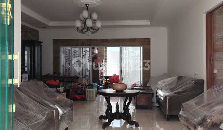 Hunian Nyaman Dekat Sekolahan dan Supermarket