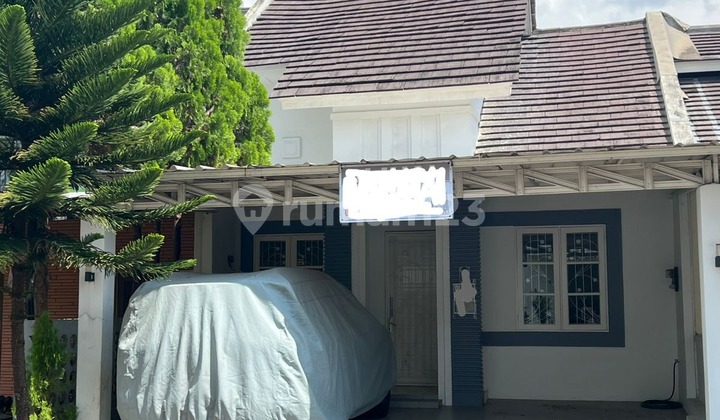 Residence with a Green Ambiance Near Mall and Schools