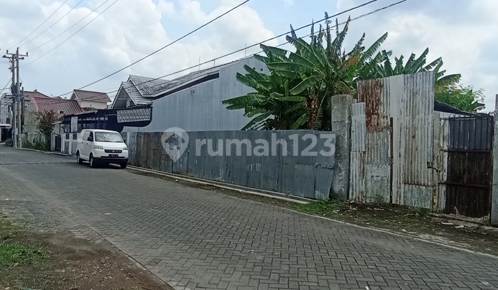 Tanah di Jl. Slamet Riyadi Gayamsari 1