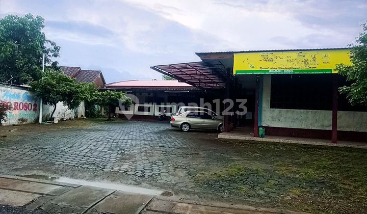 Rumah Makan Ayam Goreng Kondisi Jalan di Jalur Pantura Weleri - Kendal Rumah Makan Ayam Goreng Kondisi Jalan di Jalur Pantura Weleri - Kendal