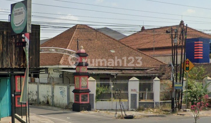 Old House for Sale Based on Land Price on Kartasura-Solo Main Road