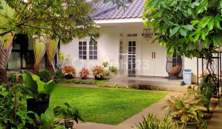 Rumah Lokasi Premium di Kemang Jakarta Selatan 2