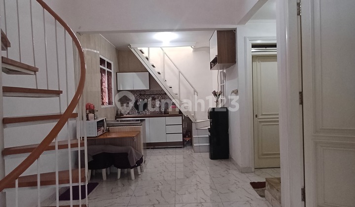 Rumah Dua Lantai Cantik Sentul City Bogor 2