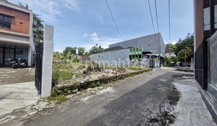 SHM Land for Yard, 800 Meters from UII Campus